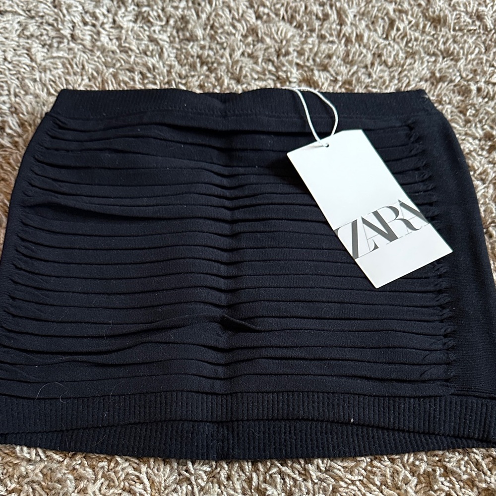 Zara Textured Black tube top xs